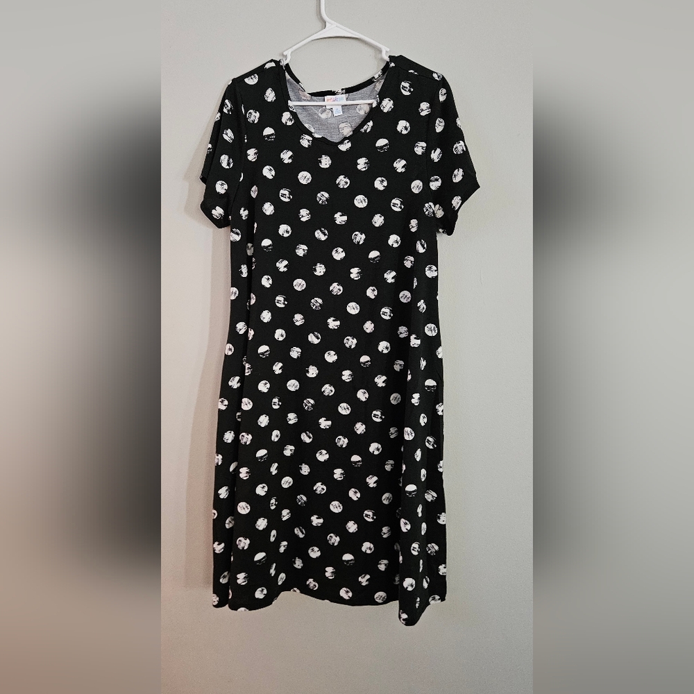 LuLaRoe Black and Gray Moon Pattern Top